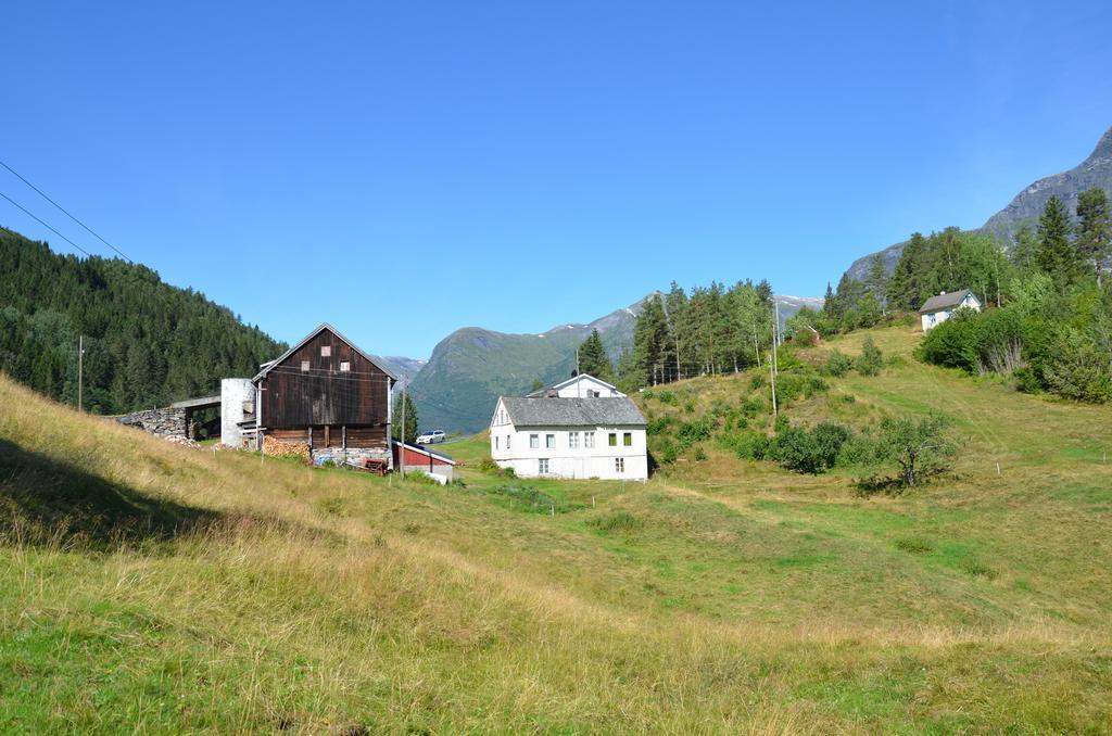 Vila Tunold Gard - Gamle Huset Mindresunde Exteriér fotografie